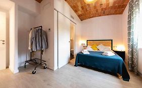 Newly Renovated Room W Pool & Bikeparking